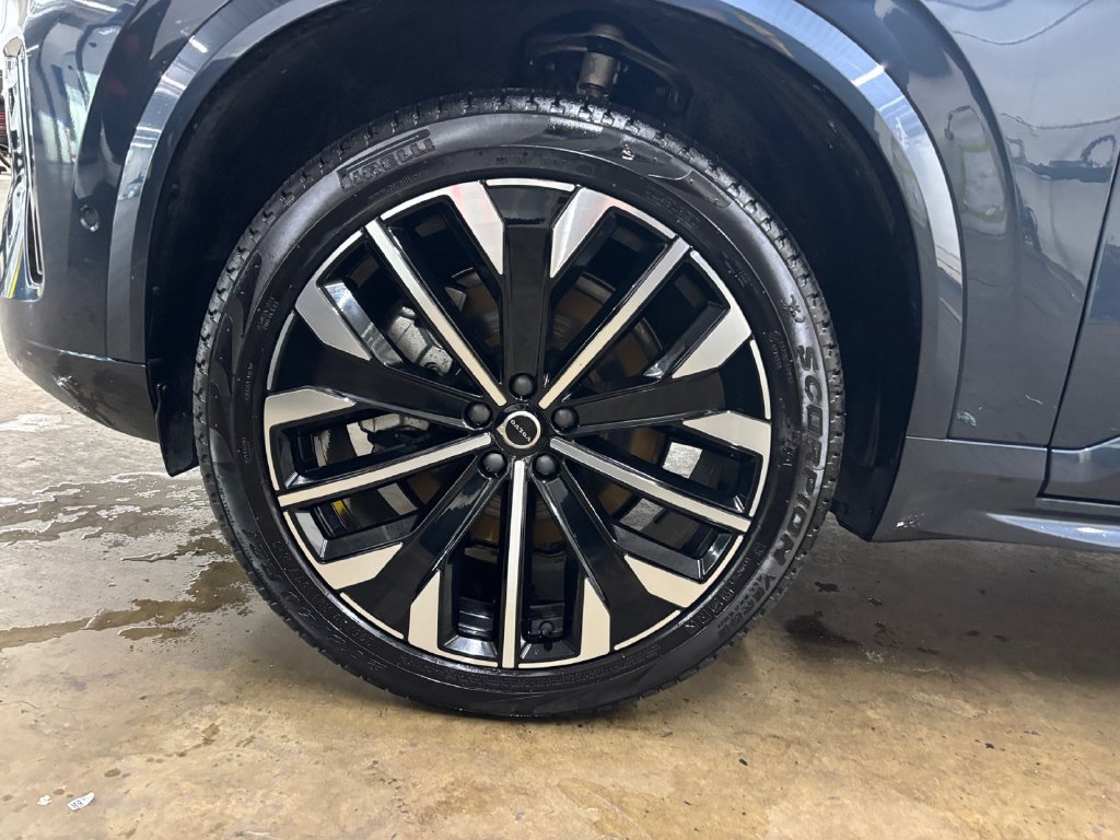 Certified 2026 Volvo XC90 B6 Ultra AWD/4WD image 39