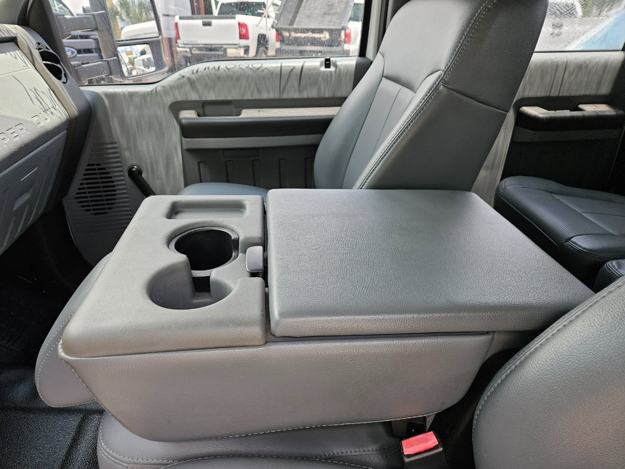 Used 2011 Ford F550 2WD Crew Cab Super Duty w/ Payload Upgrade Pkg image 15