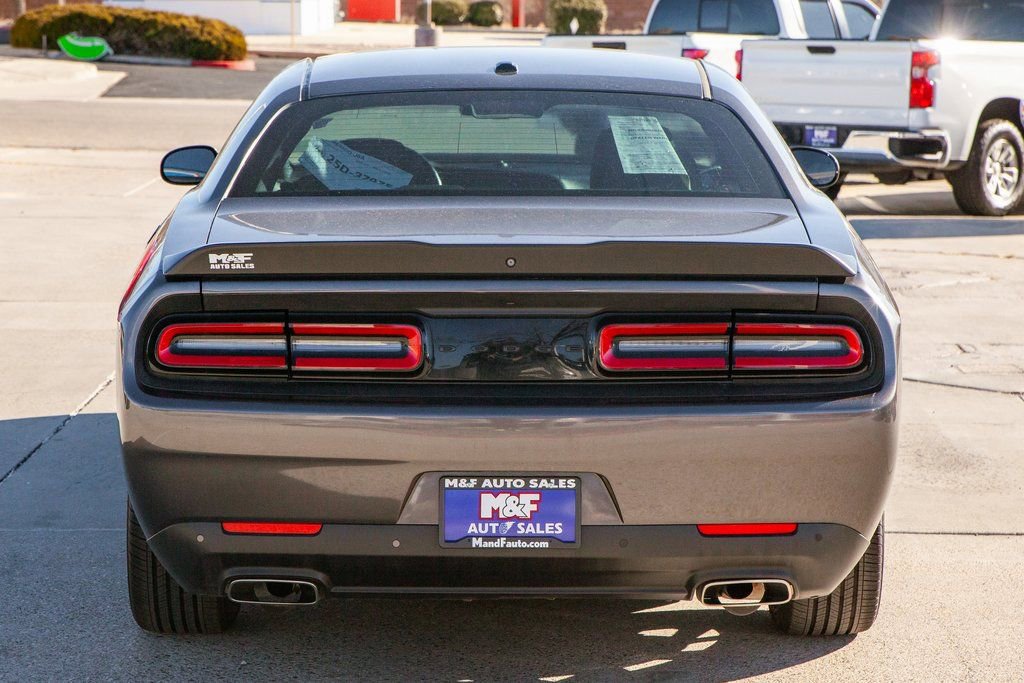Used 2020 Dodge Challenger SXT w/ Driver Convenience Group image 6