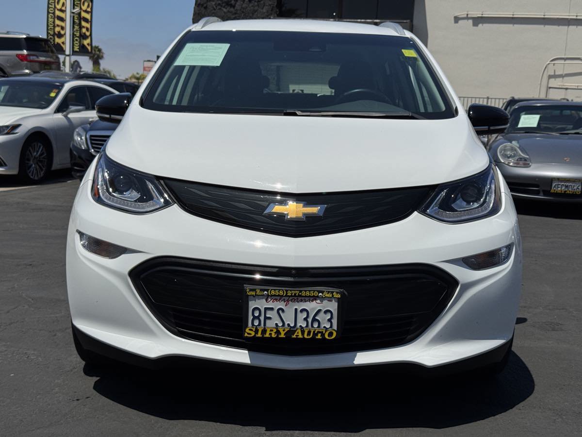 Used 2019 Chevrolet Bolt Premier w/ Infotainment Package FWD image 5