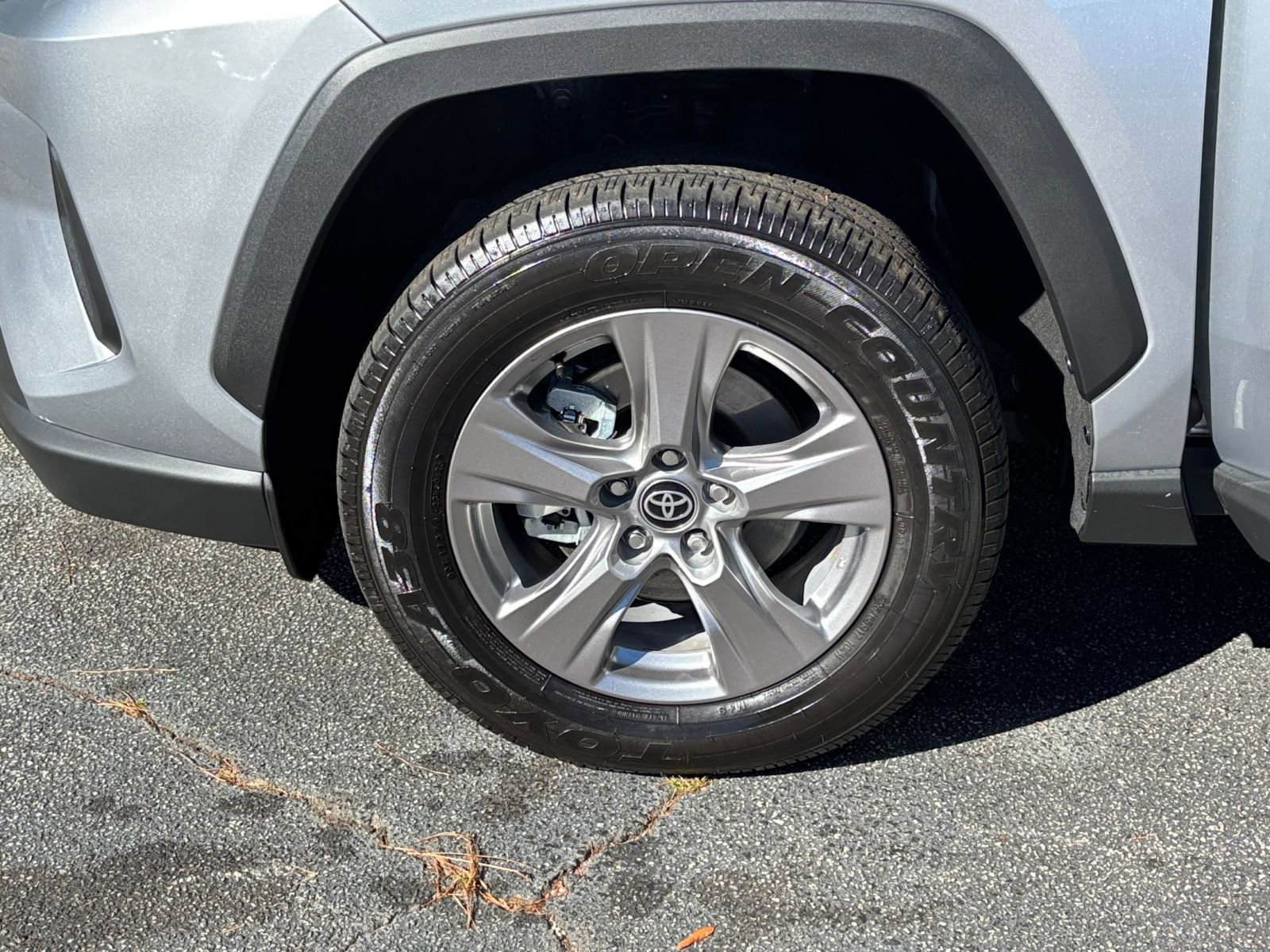 Used 2025 Toyota RAV4 LE image 30