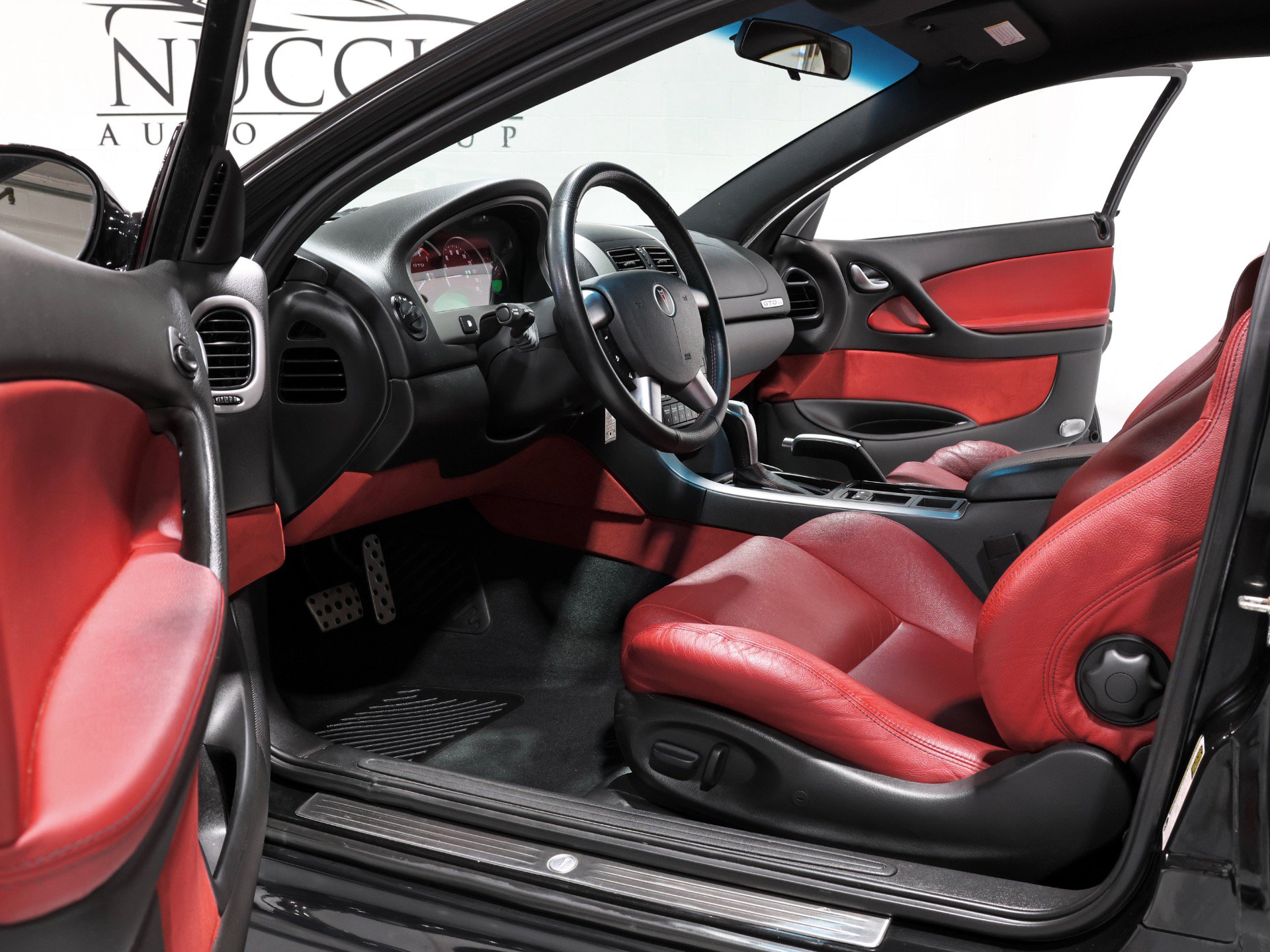 Used 2004 Pontiac GTO RWD image 71