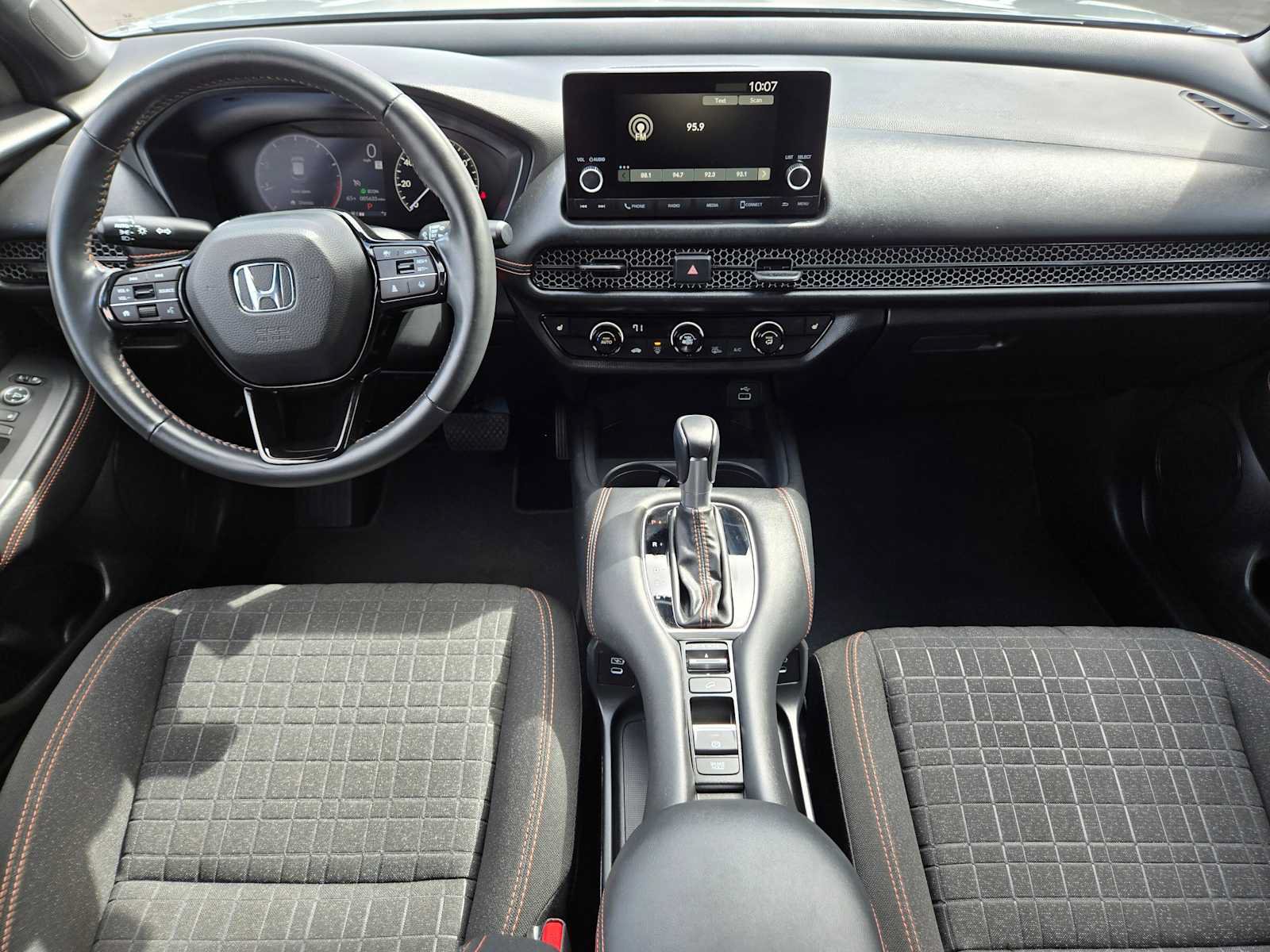 Used 2024 Honda HR-V Sport image 17