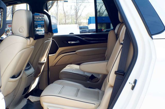 Used 2021 Cadillac Escalade Premium Luxury w/ Performance Package AWD/4WD image 50