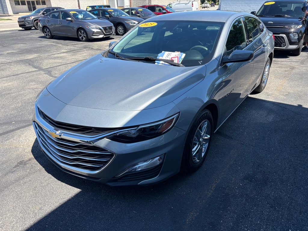 Used 2023 Chevrolet Malibu LS w/ Driver Confidence Package FWD image 6