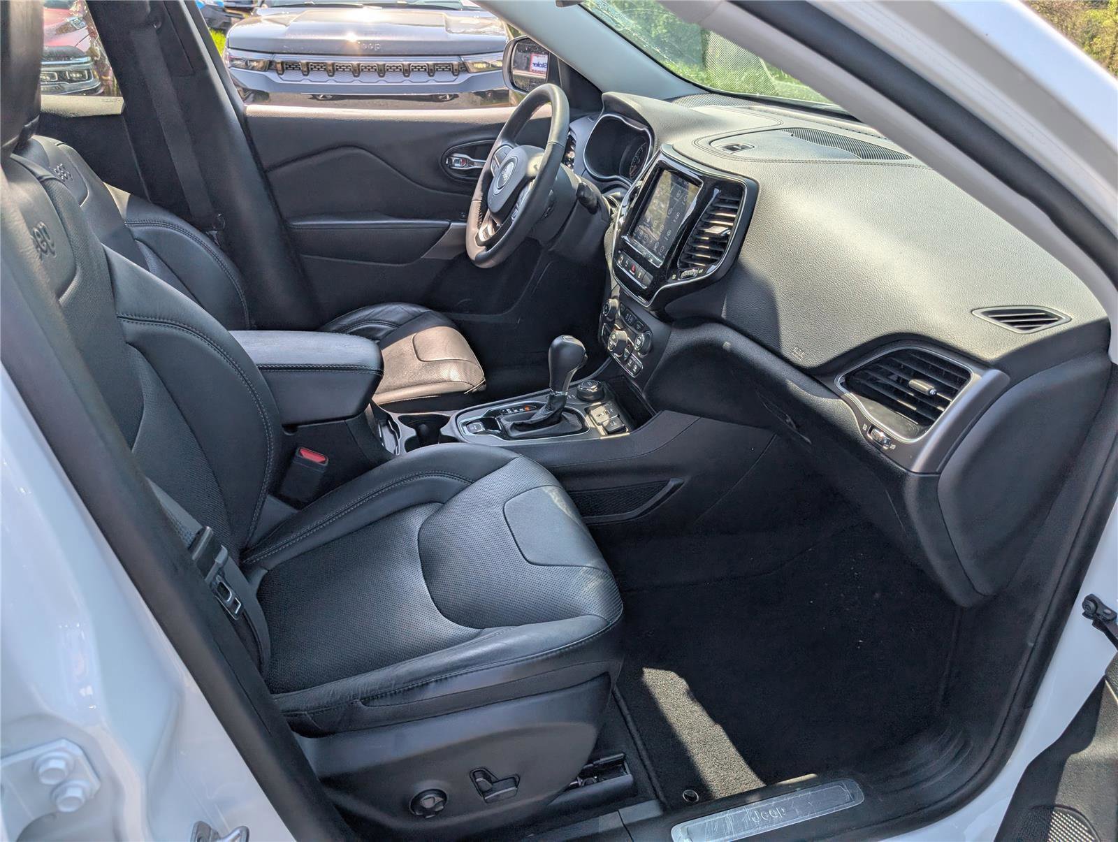 Used 2021 Jeep Cherokee Limited AWD/4WD image 6