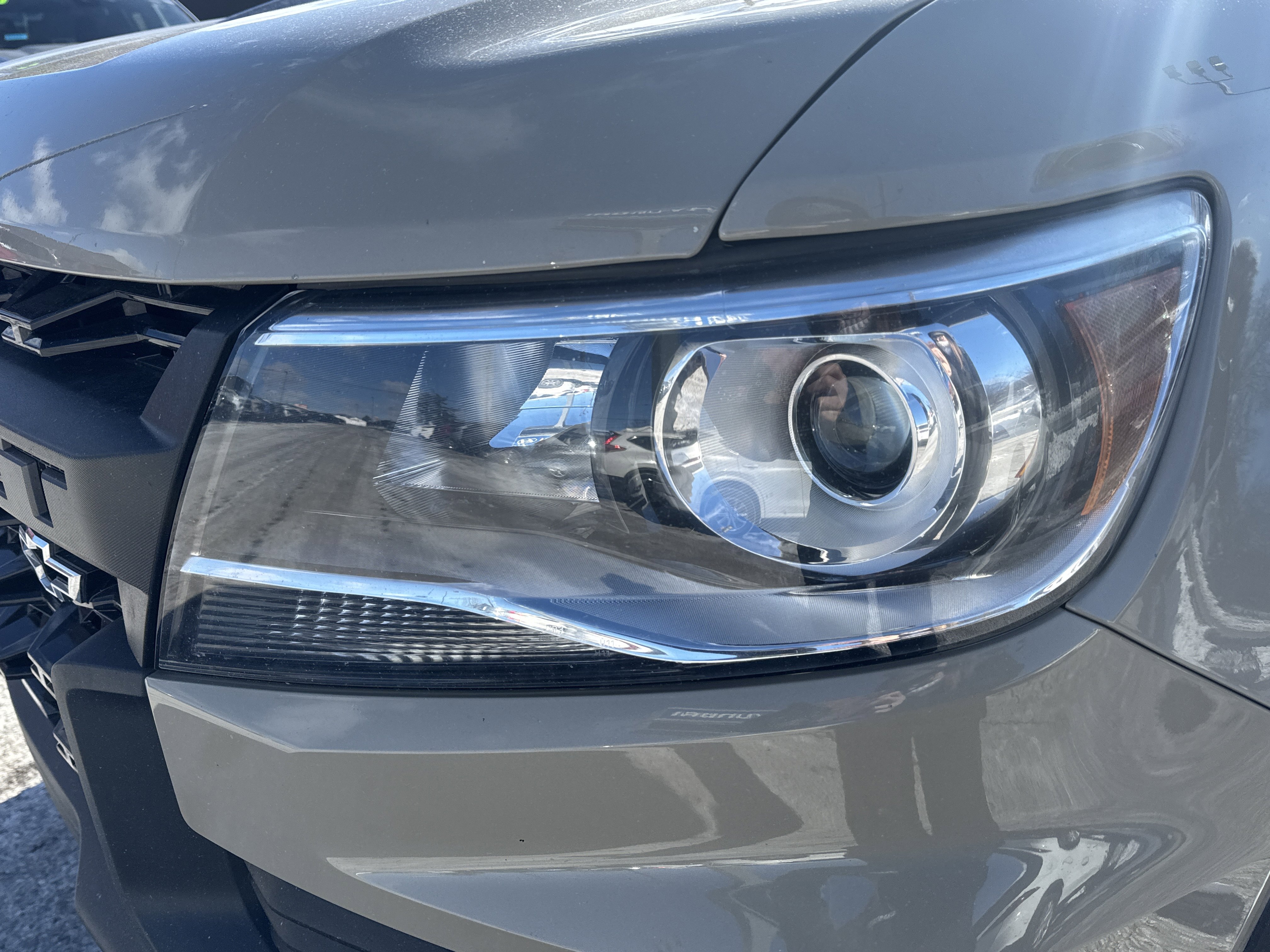 Used 2021 Chevrolet Colorado ZR2 w/ ZR2 Dusk Special Edition image 9