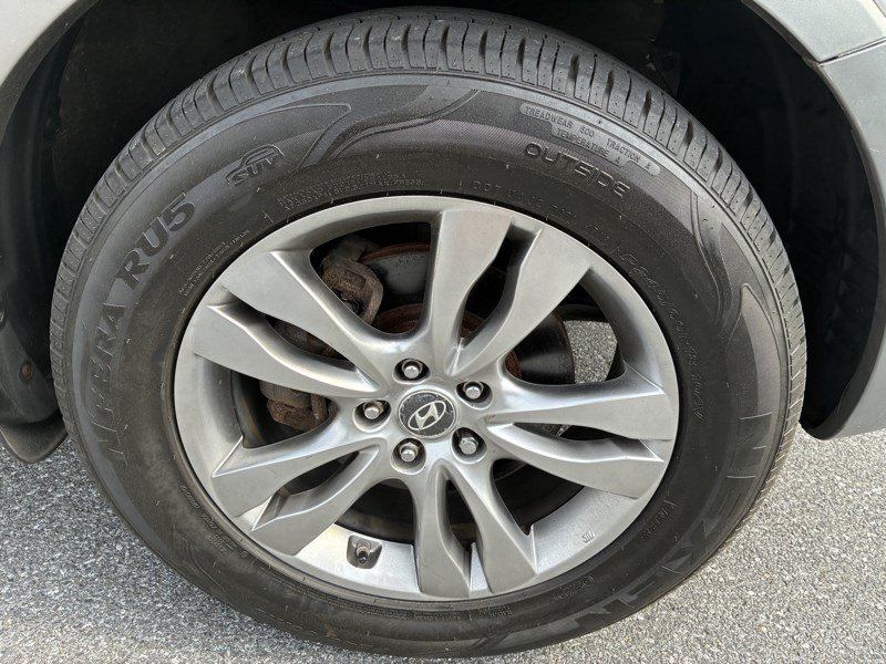 Used 2012 Hyundai Veracruz Limited FWD image 22