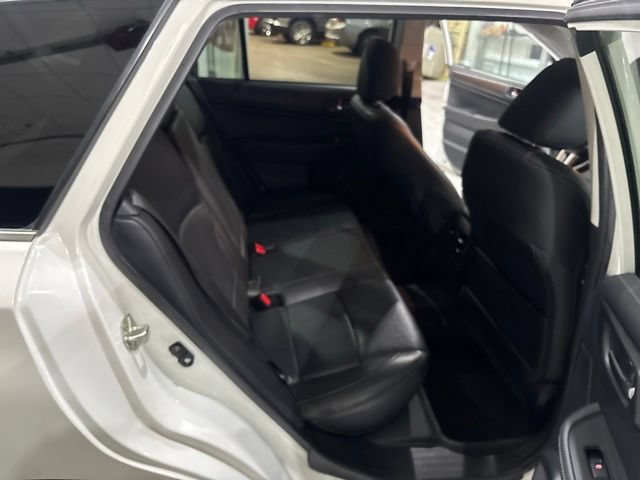 Used 2015 Subaru Outback 2.5i Limited w/ Popular Package #4 AWD/4WD image 33