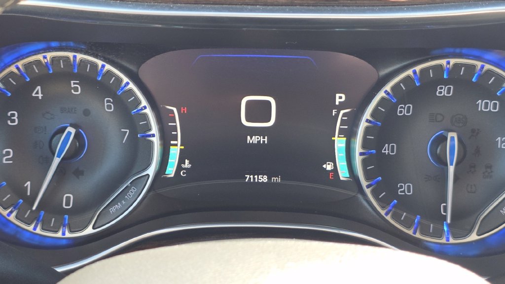 Used 2023 Chrysler Pacifica Limited FWD image 31