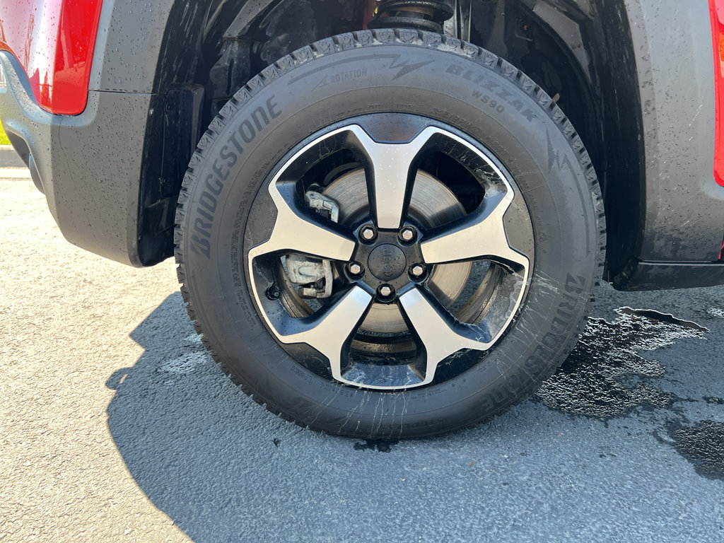 Used 2022 Jeep Renegade Trailhawk w/ Trailer Tow Group AWD/4WD image 12