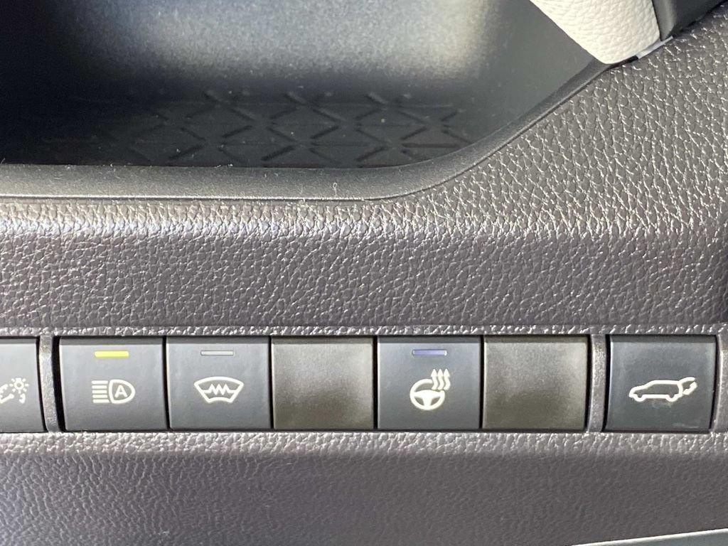 Used 2025 Toyota RAV4 XLE w/ Convenience Package AWD/4WD image 19