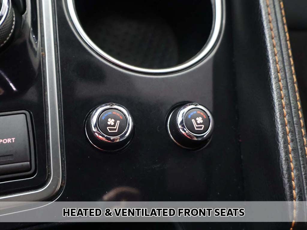 Used 2023 Nissan Maxima SR w/ Sport Mat Group FWD image 9