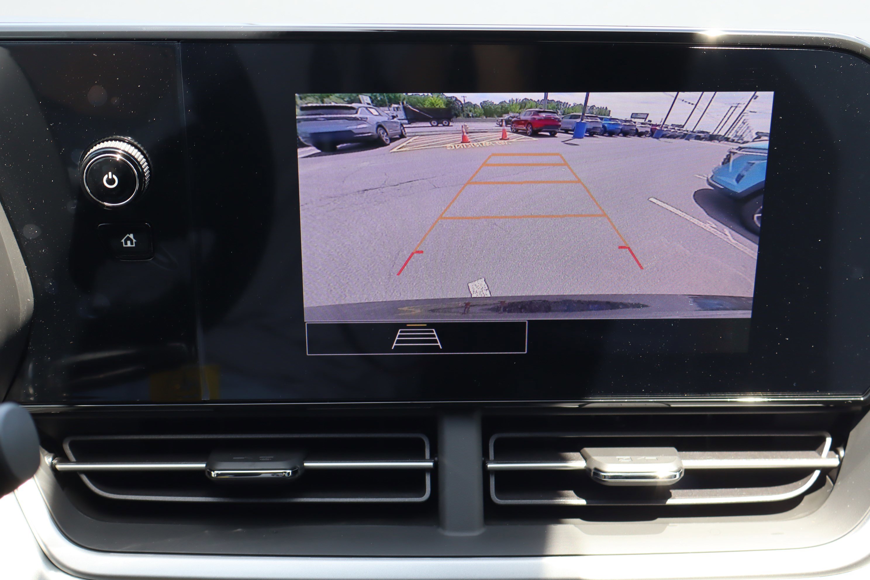 Used 2026 Chevrolet Trax RS FWD image 14