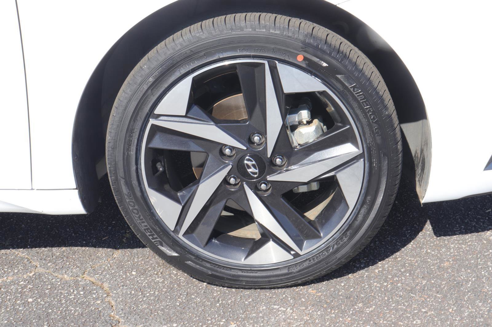 Used 2023 Hyundai Elantra Limited w/ Cargo Package image 38