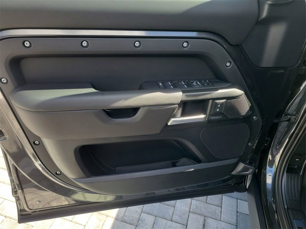 New 2026 Land Rover Defender 130 V8 image 22