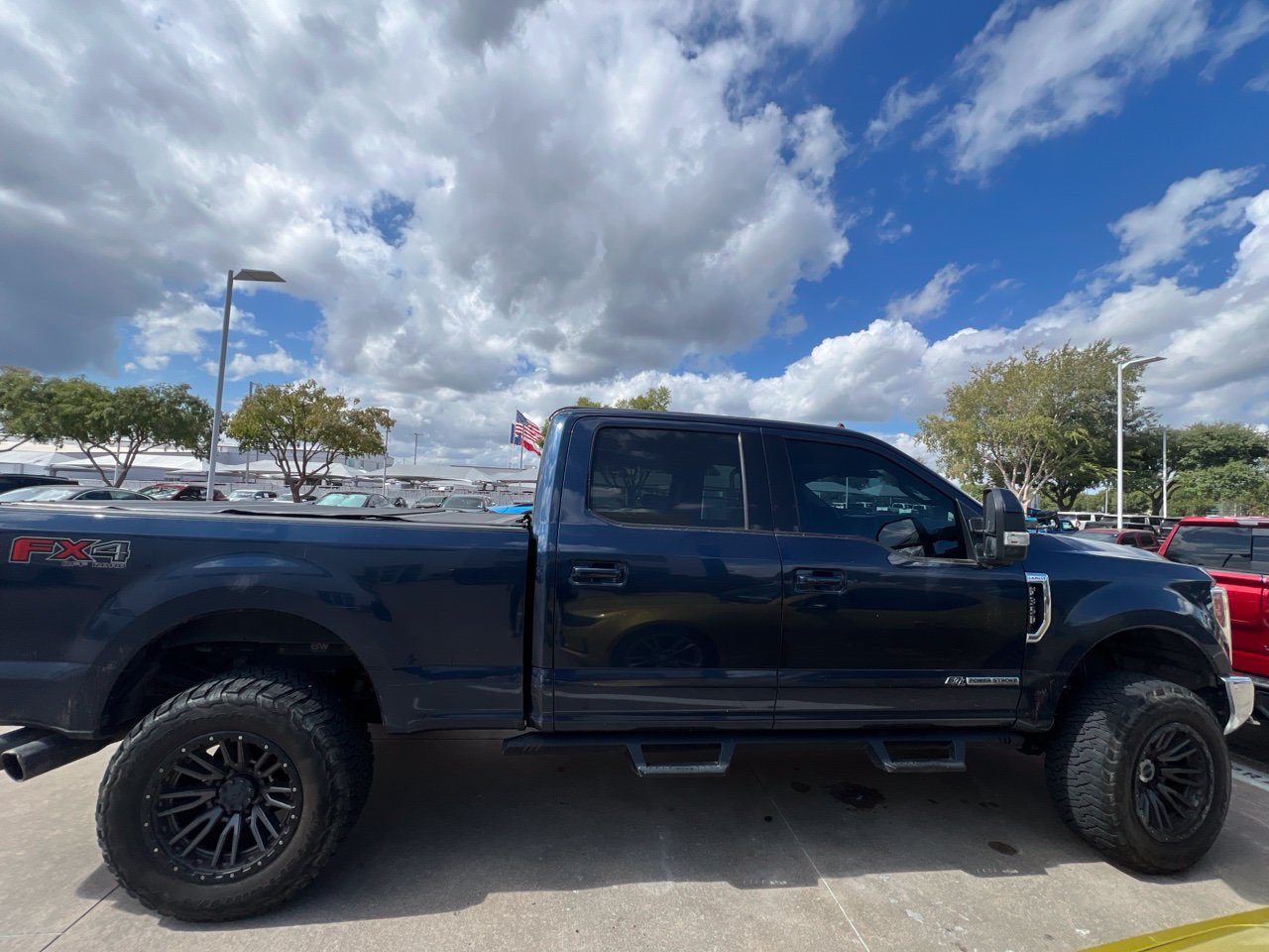 Used 2019 Ford F350 Lariat w/ Lariat Ultimate Package AWD/4WD image 2