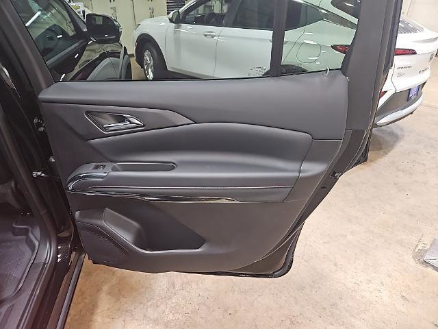 New 2026 Chevrolet Traverse Z71 w/ Driver Confidence Package image 25
