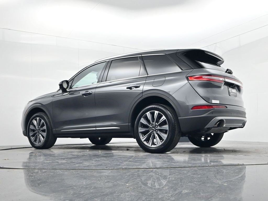 Used 2022 Lincoln Corsair Reserve image 51