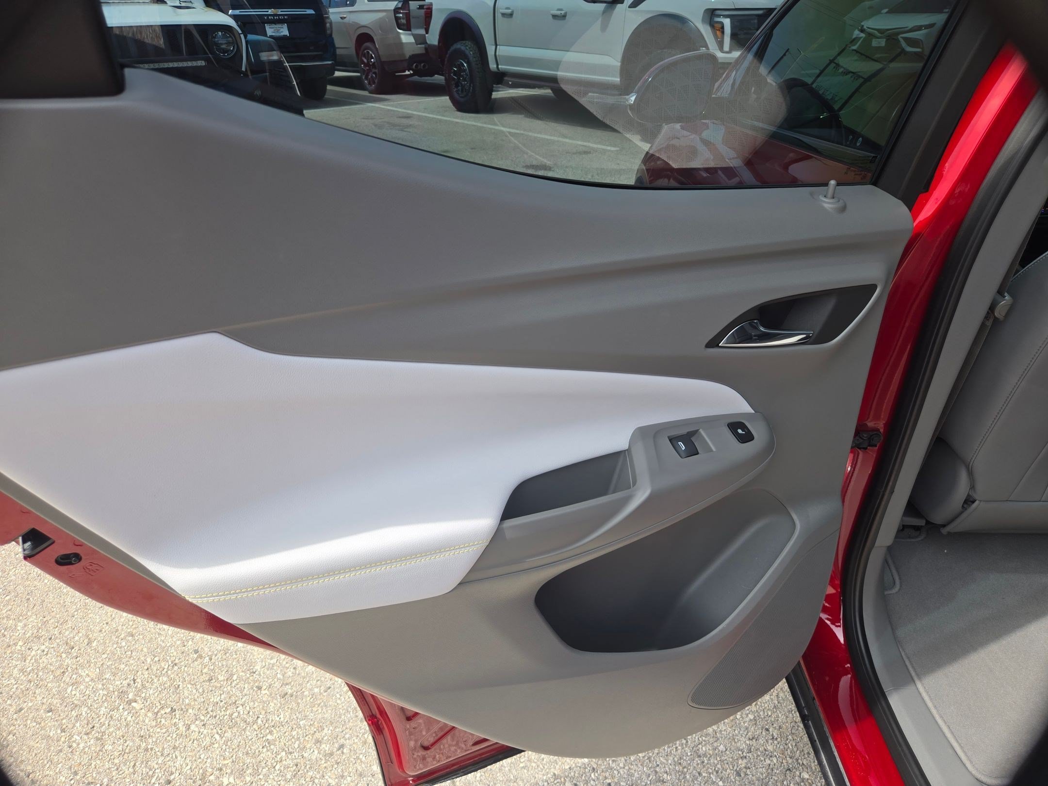 Used 2022 Chevrolet Bolt EUV Premier FWD image 14