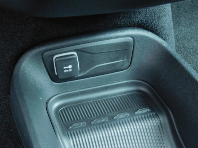 New 2025 Chrysler Pacifica Select w/ Uconnect Theater Family Group image 30