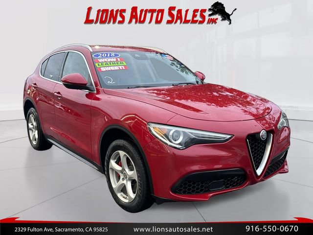 Used 2018 Alfa Romeo Stelvio AWD image 3