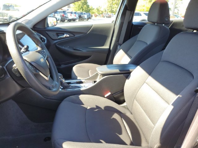 Used 2024 Chevrolet Malibu LT FWD image 9