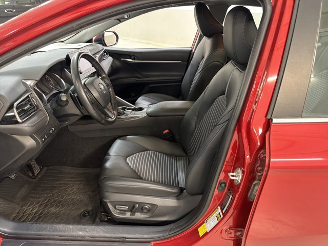 Used 2023 Toyota Camry SE FWD image 6
