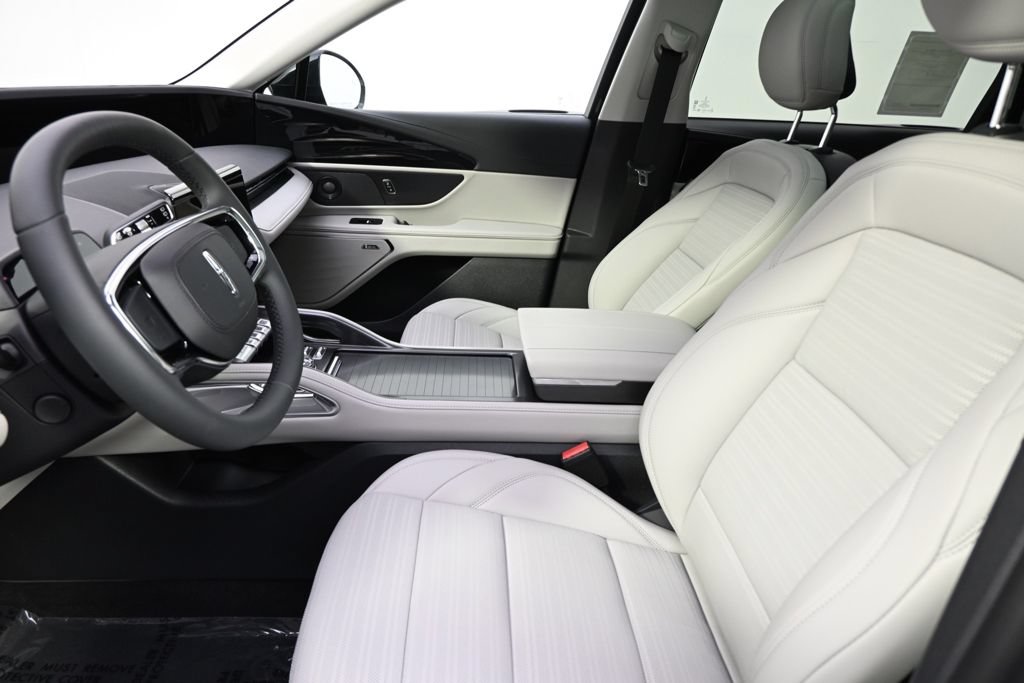 New 2026 Lincoln Nautilus Reserve w/ Jet Appearance Package AWD/4WD image 13