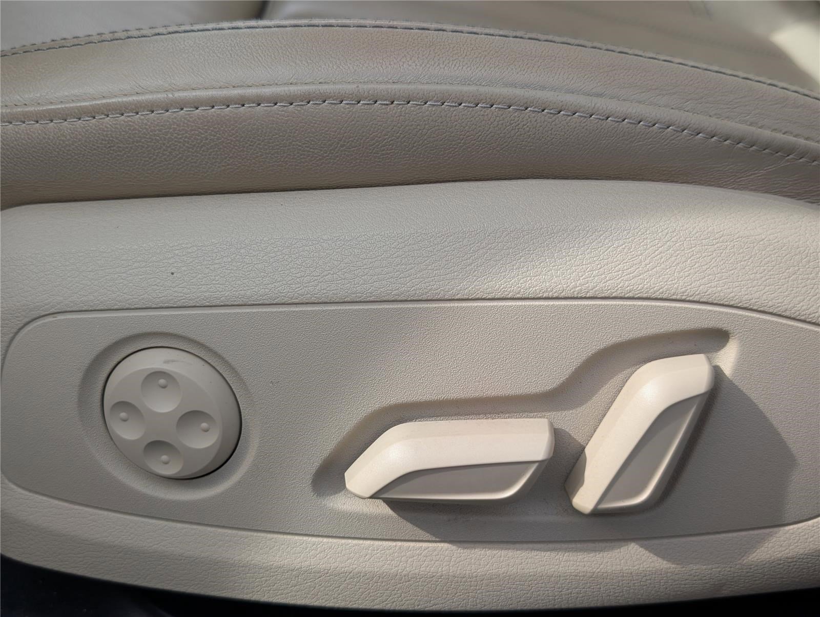 Used 2024 Audi A4 2.0T Premium Plus image 22