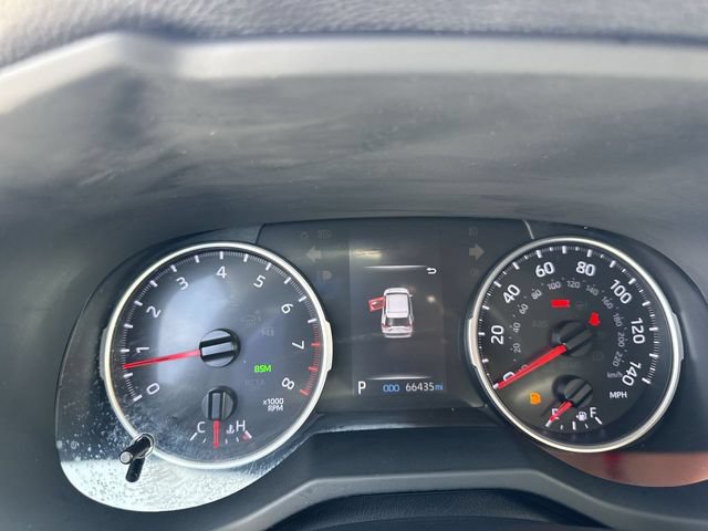 Used 2019 Toyota RAV4 XLE FWD image 15