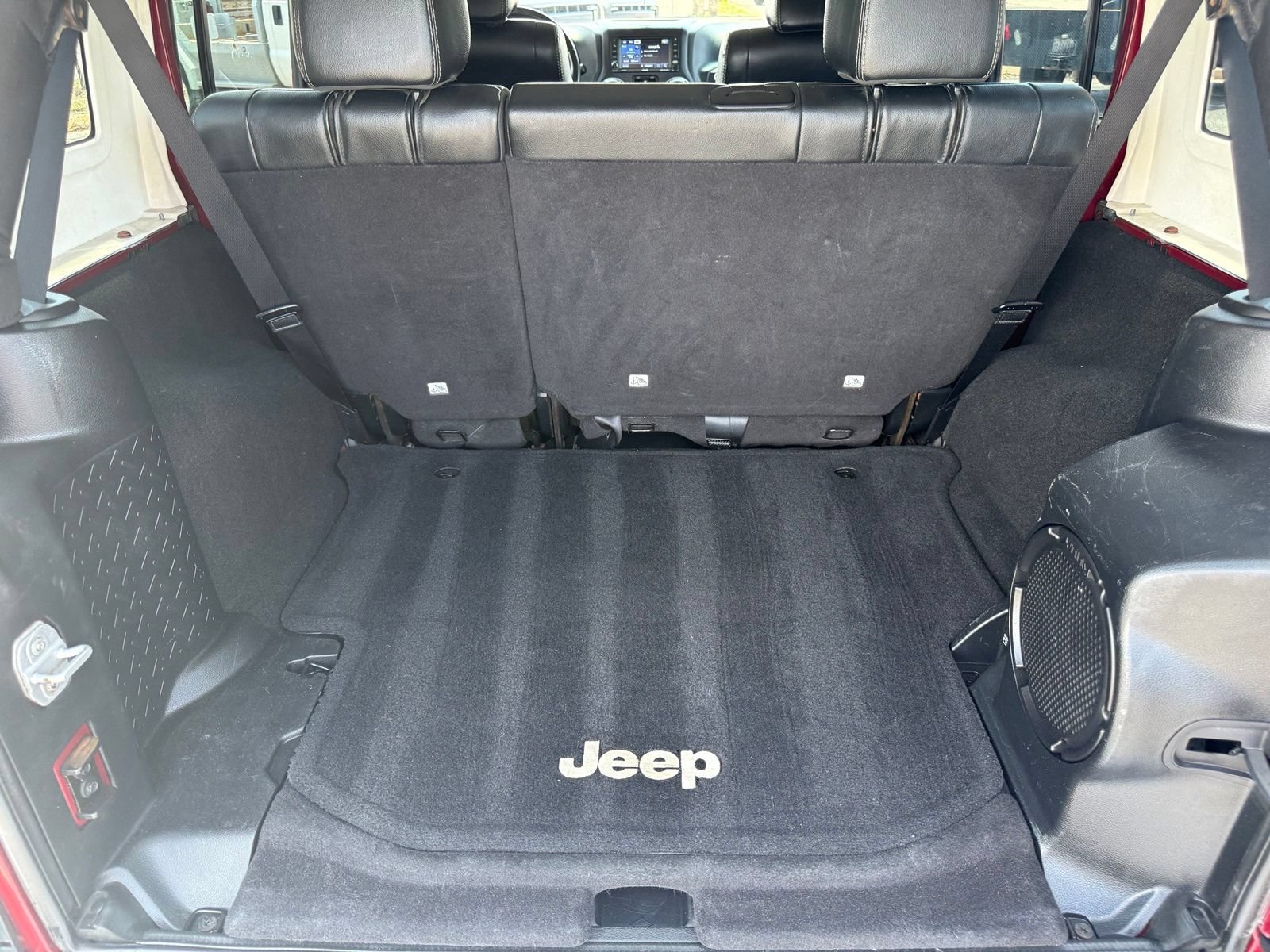 Used 2012 Jeep Wrangler Unlimited Sahara w/ Dual Top Group AWD/4WD image 20