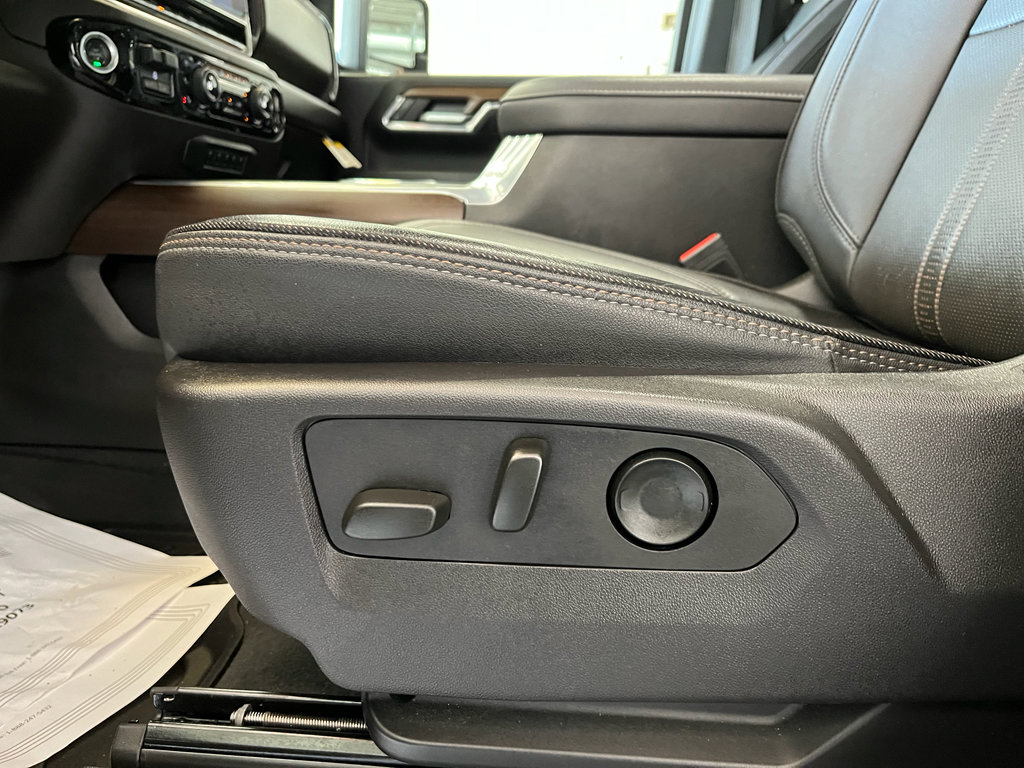 Used 2024 Chevrolet Silverado 2500 High Country w/ High Country Premium Package AWD/4WD image 13