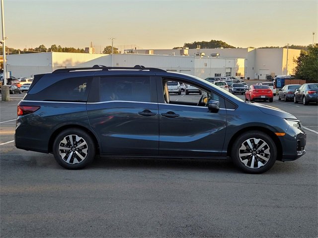 New 2026 Honda Odyssey EX-L image 2