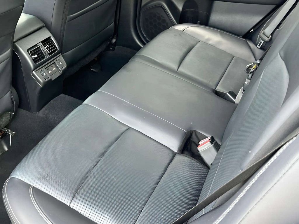 Used 2018 Subaru Outback 2.5i Limited AWD/4WD image 17