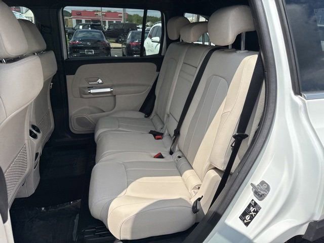 New 2025 Mercedes-Benz GLB 250 image 10