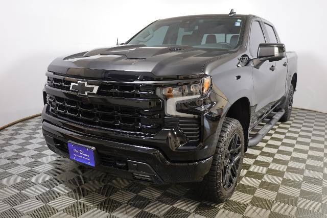 Used 2025 Chevrolet Silverado 1500 LT Trail Boss w/ LT Trail Boss Premium Package AWD/4WD image 3