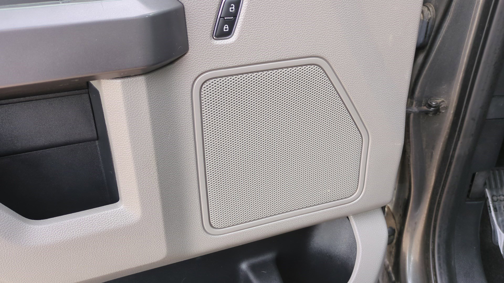 Used 2019 Ford F150 XLT w/ Equipment Group 302A Luxury image 13