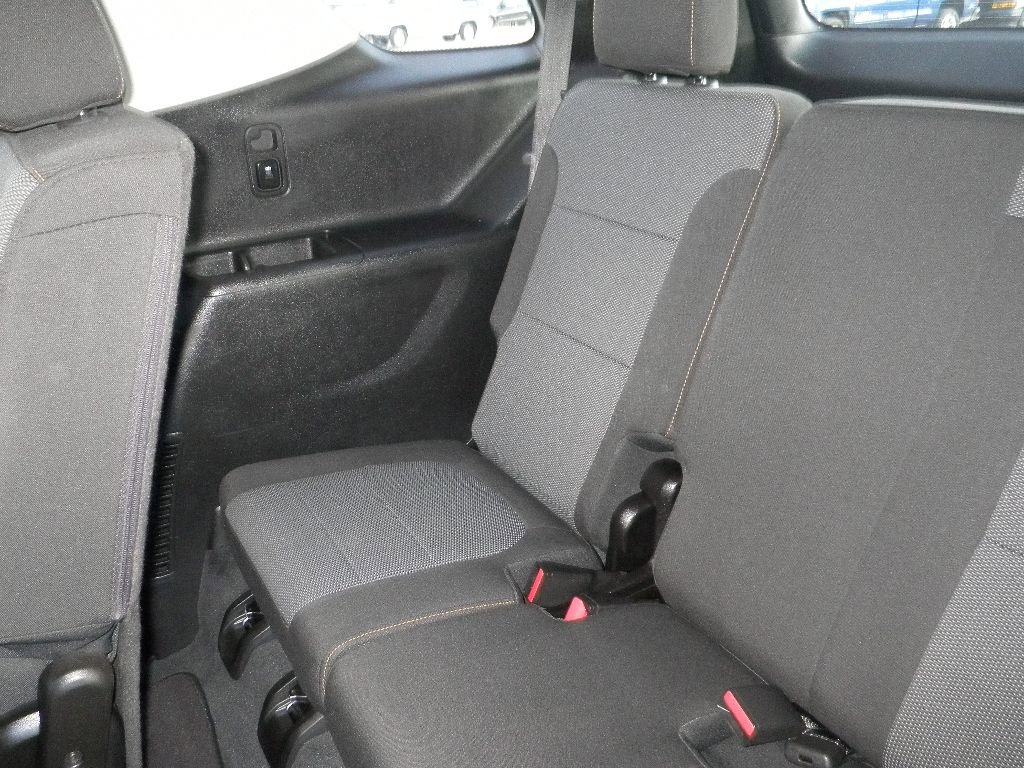 Used 2021 Chevrolet Traverse LS w/ LPO, Cargo Package image 25