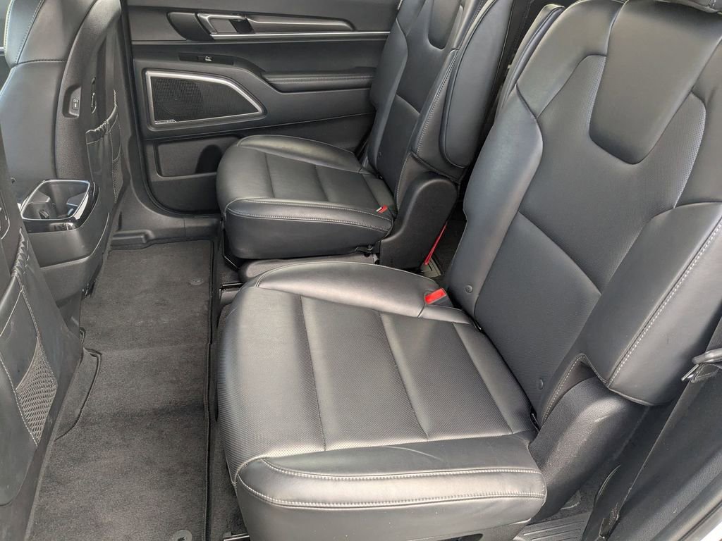 Used 2025 Kia Telluride S image 27