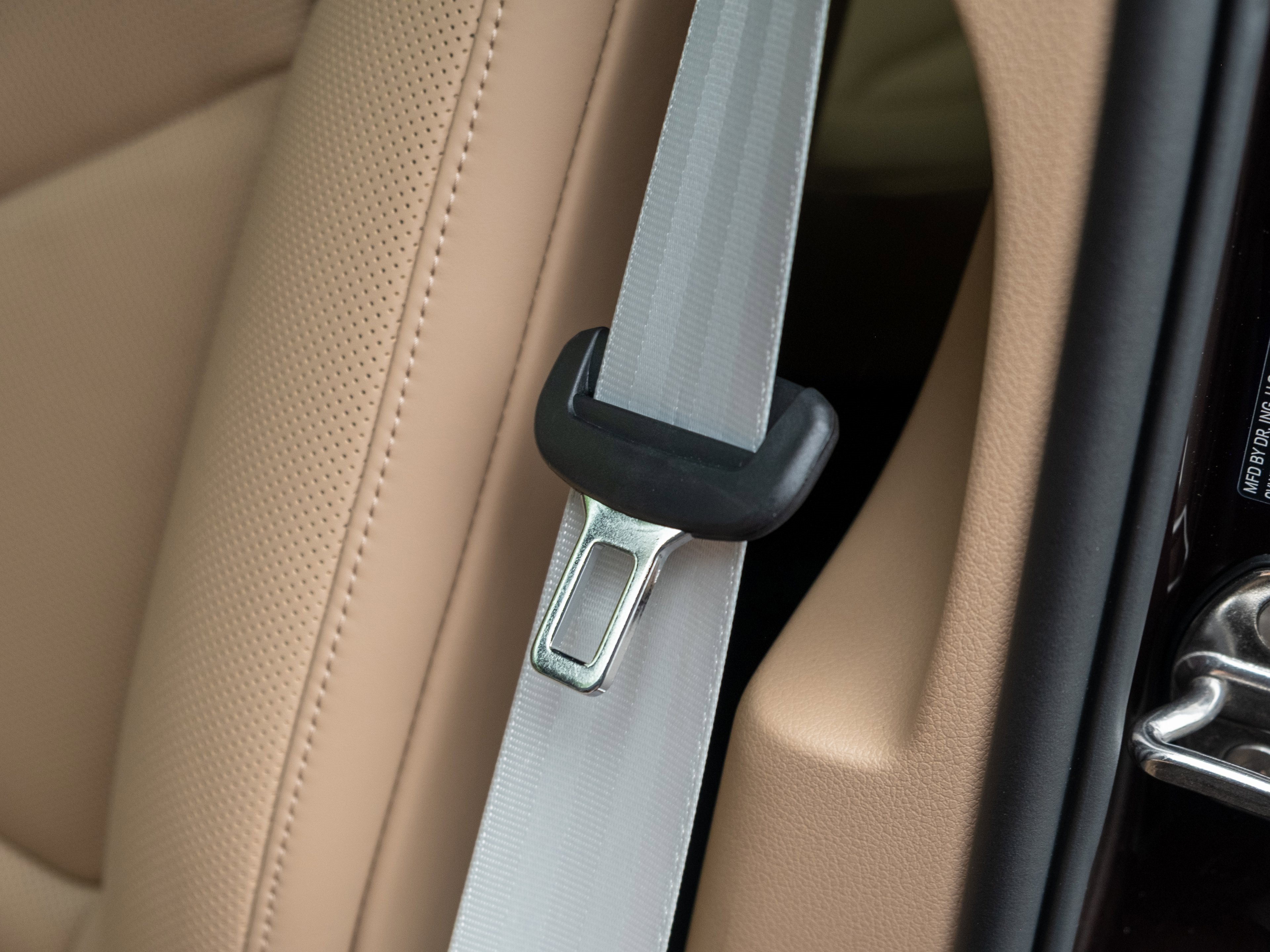 Certified 2025 Porsche Macan image 19