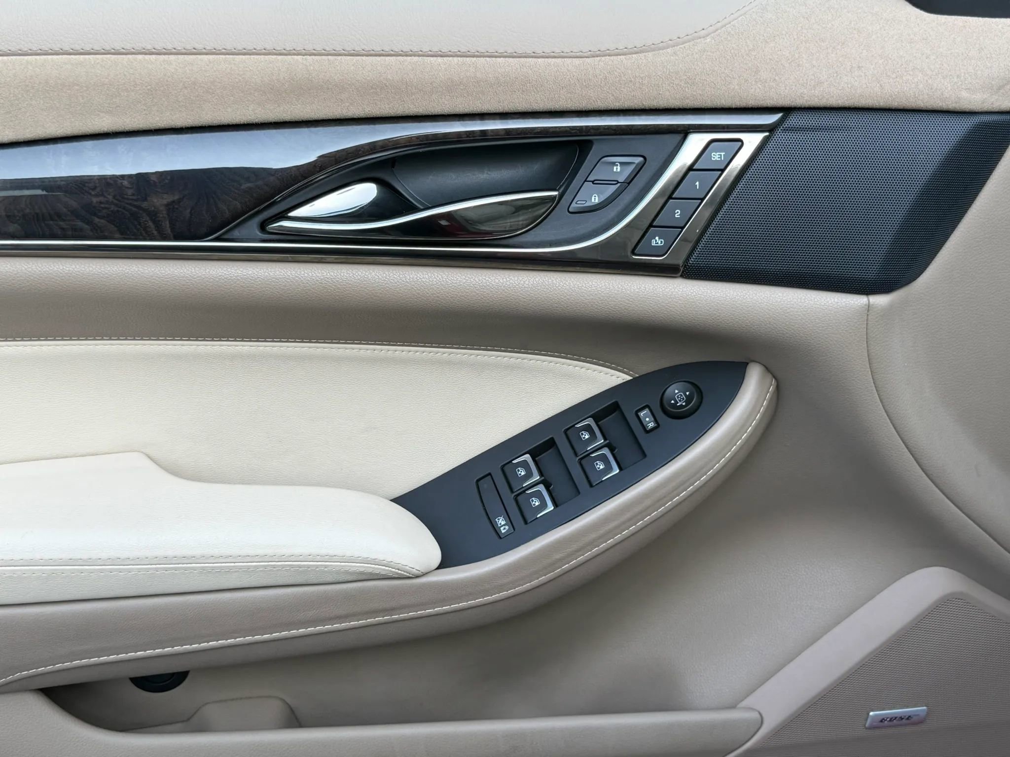 Used 2016 Cadillac CTS Luxury RWD image 35