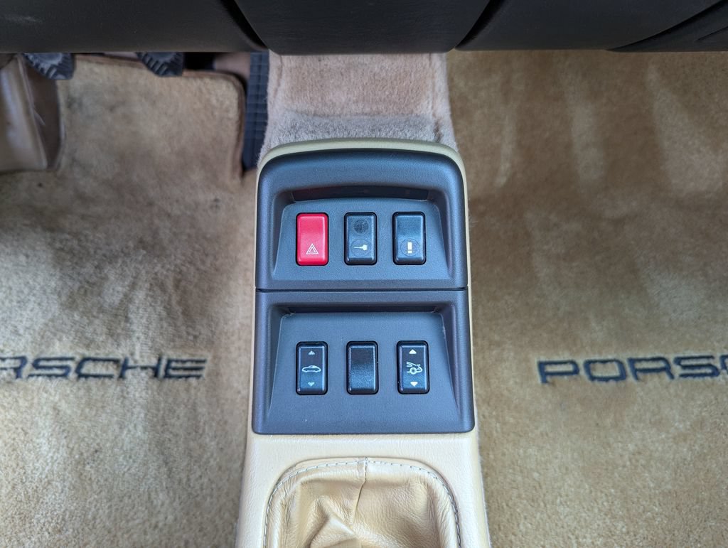 Used 1997 Porsche 911 Carrera RWD image 23