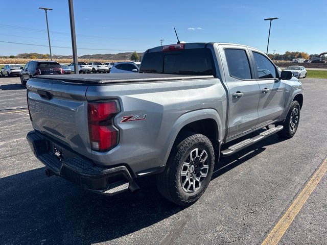 Used 2023 Chevrolet Colorado Z71 w/ Z71 Convenience Package 2 AWD/4WD image 3
