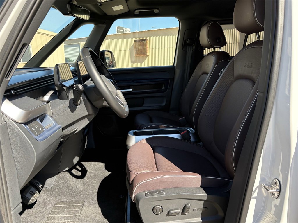 Used 2025 Volkswagen ID. Buzz Pro S image 12