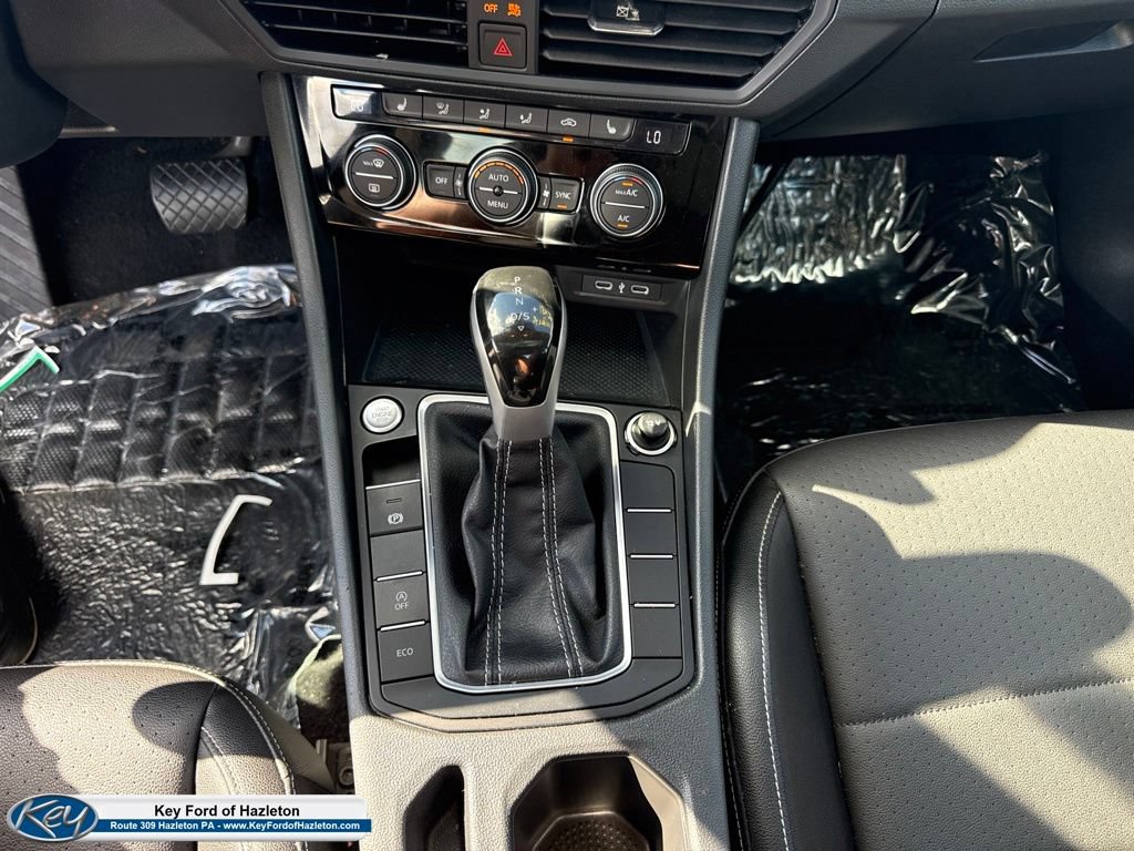 Used 2024 Volkswagen Jetta SE FWD image 23