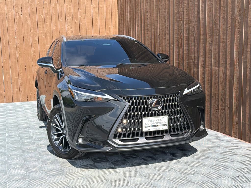 Used 2025 Lexus NX 250 FWD w/ Towing Package (2000 Lbs) image 12