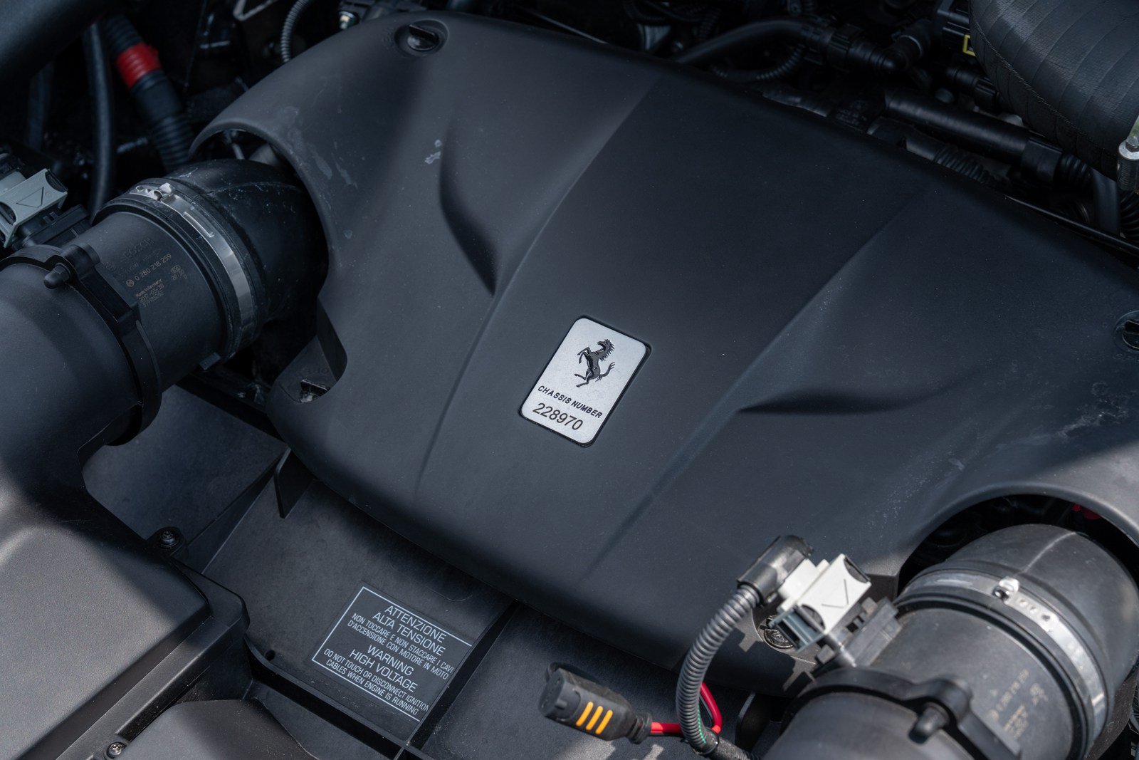 Used 2018 Ferrari California T RWD image 23