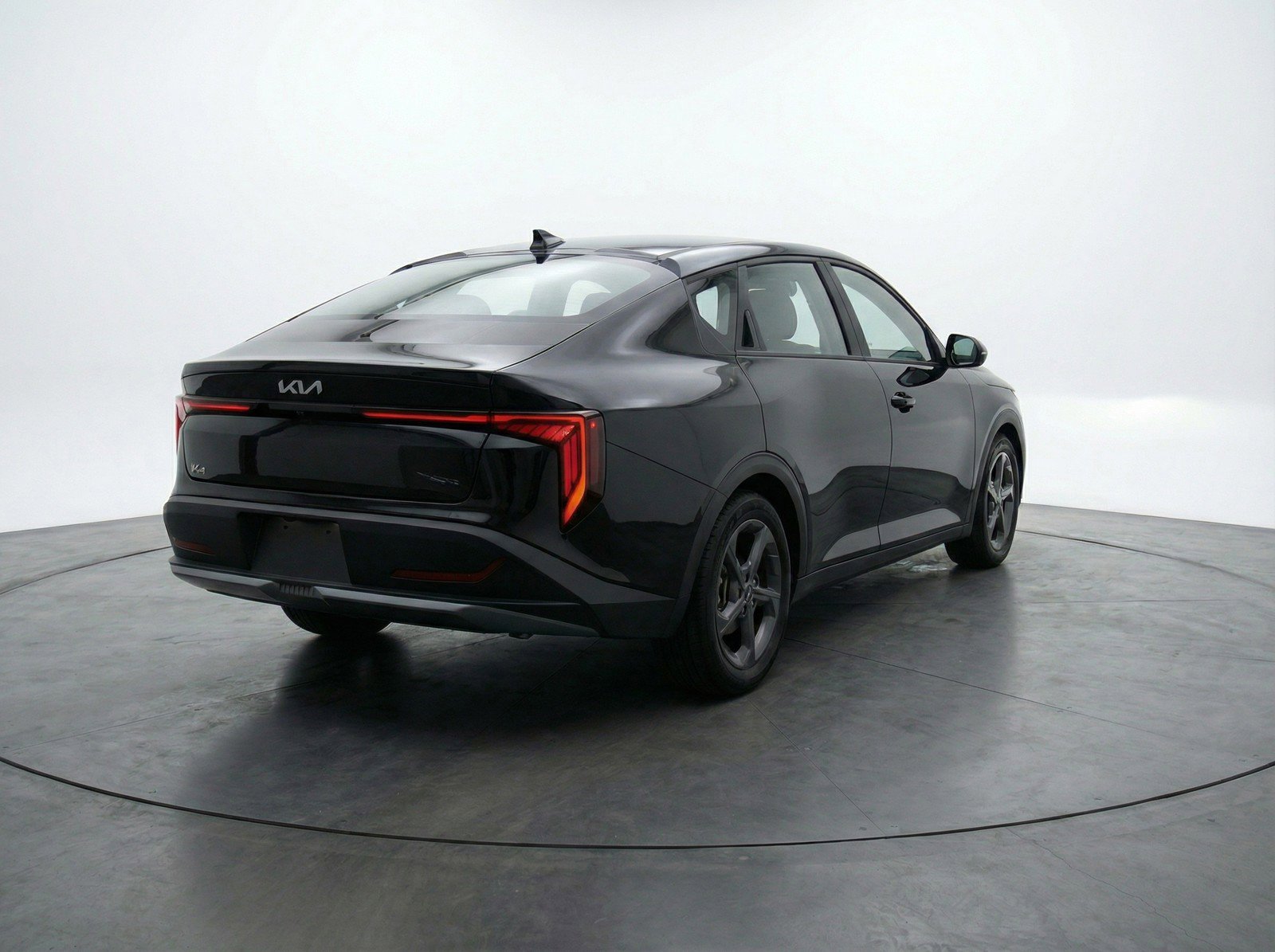 Used 2025 Kia K4 LXS image 9