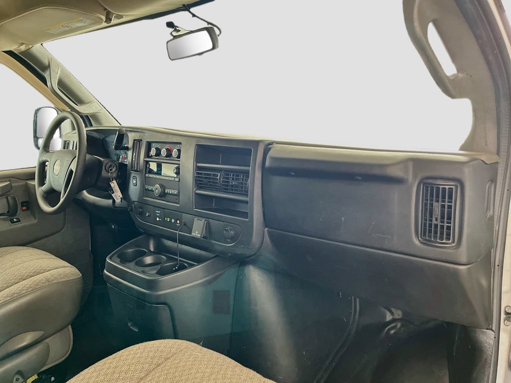 Used 2025 GMC Savana 2500 w/ Driver Convenience Package RWD image 29